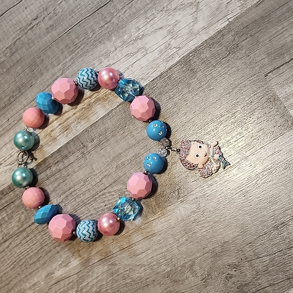 Girls bubble guppies necklace‎